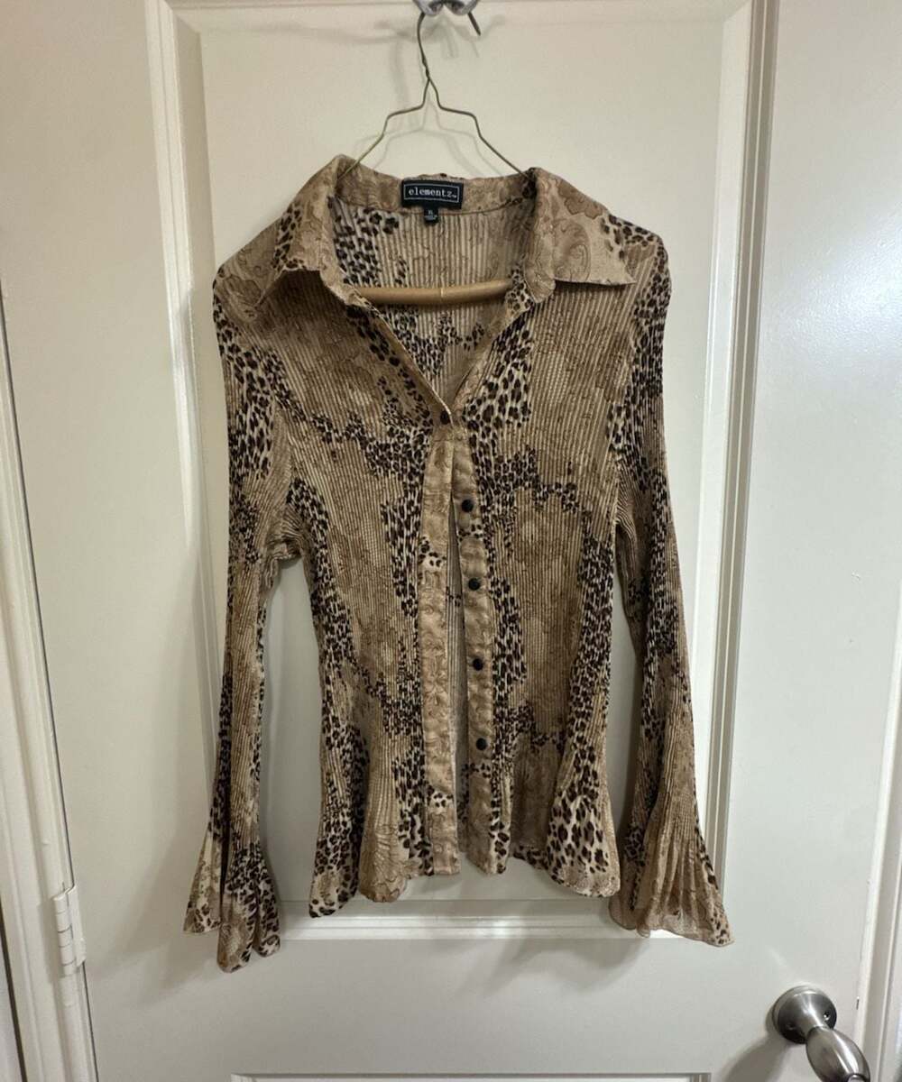 Elementz Women's XL Animal Print Pleated Button Down Bell Sleeve Blouse
